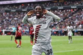 Jeremie Frimpong je vázán na Liverpool